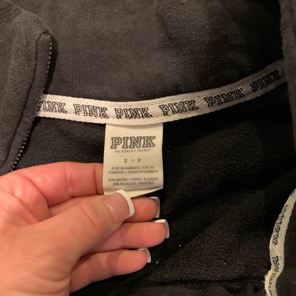 Black pull over jacket - Picture 5 of 5